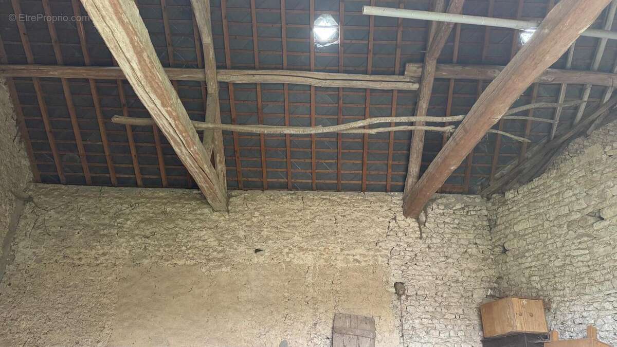 Maison 98 m² à Yevre-La-Ville  - photo 7