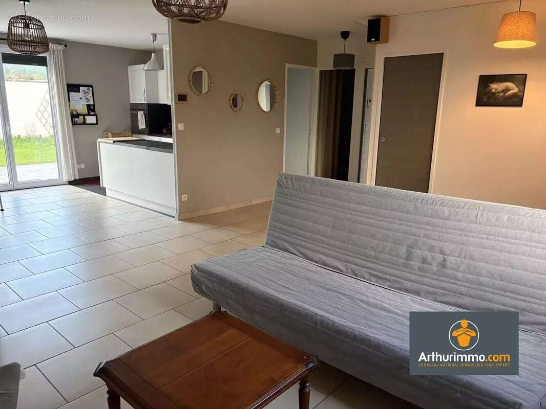 Maison à NEUFCHATEL-SUR-AISNE