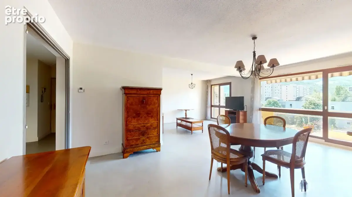 Appartement 5 pièces, domaine Jean Jaurès, en dernier étage - photo 2
