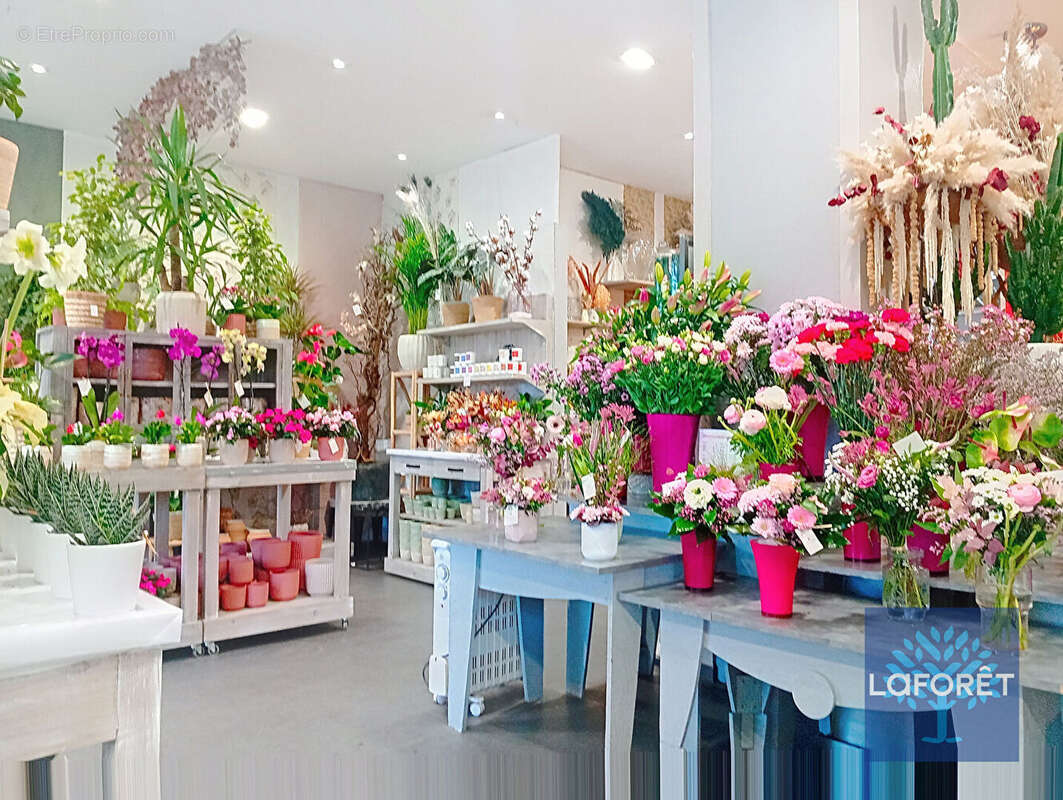 fonds de commerce  fleuriste LA ROCHE SUR YON - photo 7
