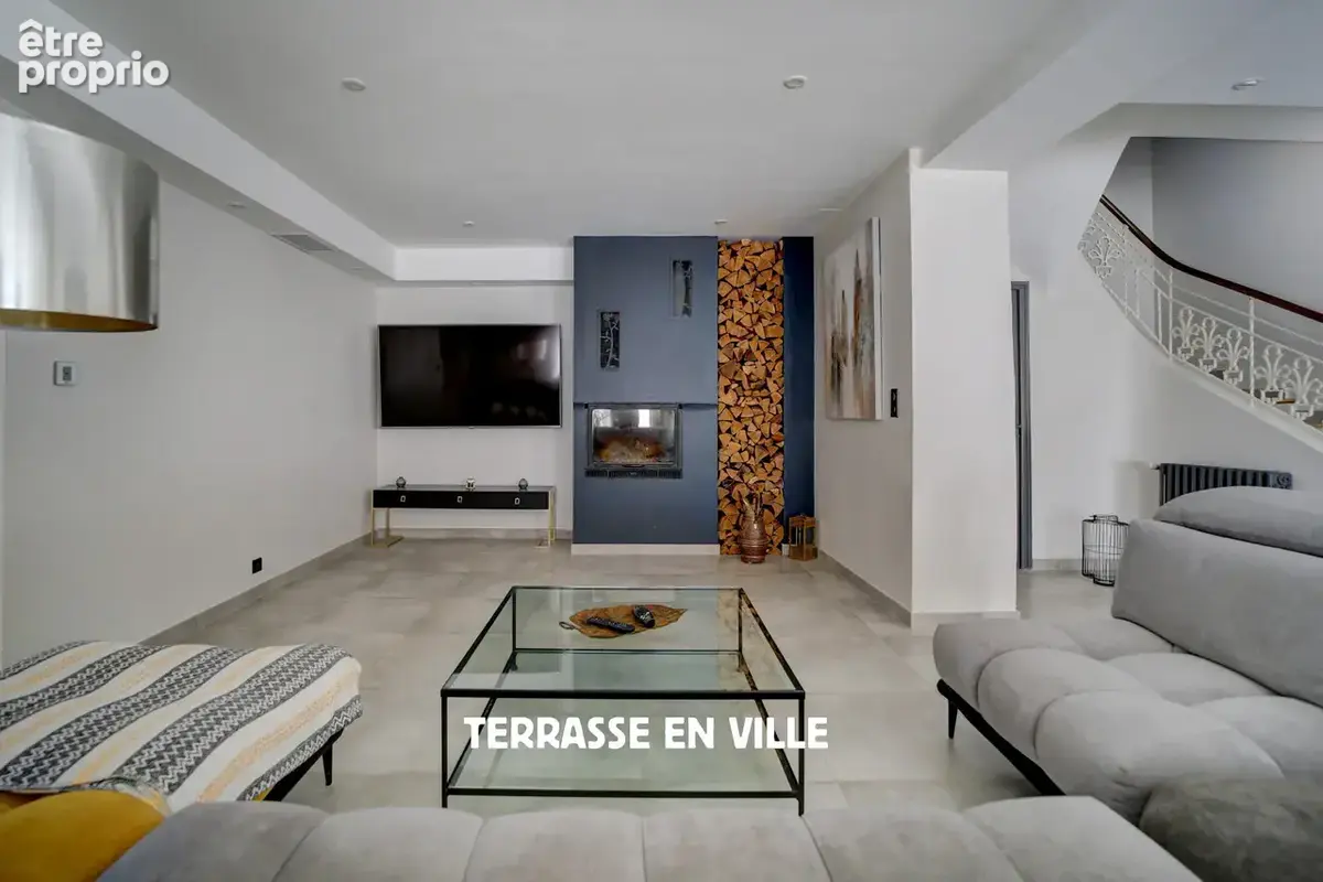 La ciotat - figuerolles - maison d'architecte t9 - 400m2 - jardin - 1000m2 - piscine - garages - 1870000€ - photo 9