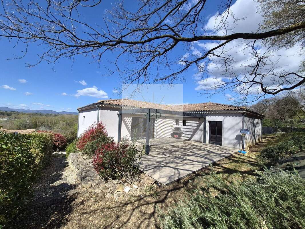 Maison à MONTELIMAR