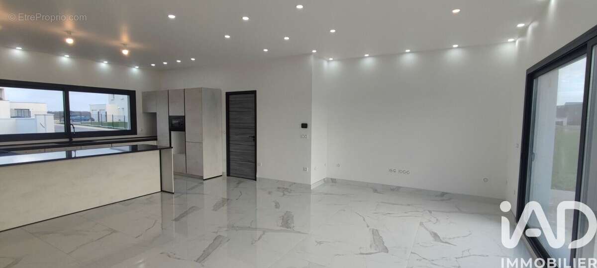 Maison 109 m² à Evreux  - photo 7