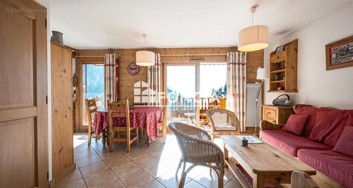 Appartement à CREST-VOLAND