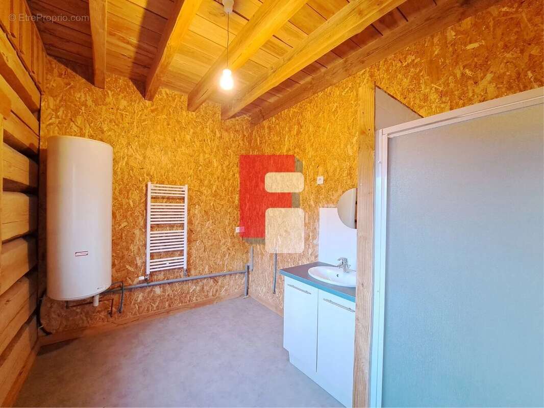 Maison à COURTERANGES