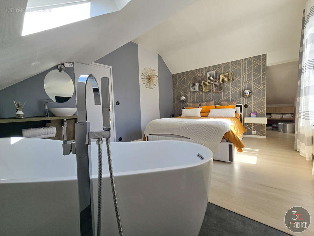 Maison à FONTENAY-SOUS-BOIS