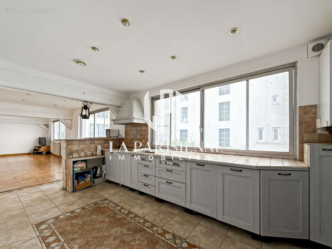 Appartement à PARIS-15E