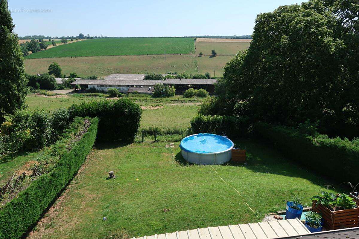 Pavillon individuel eleve sur sous-sol total avec acces voitures - photo 3
