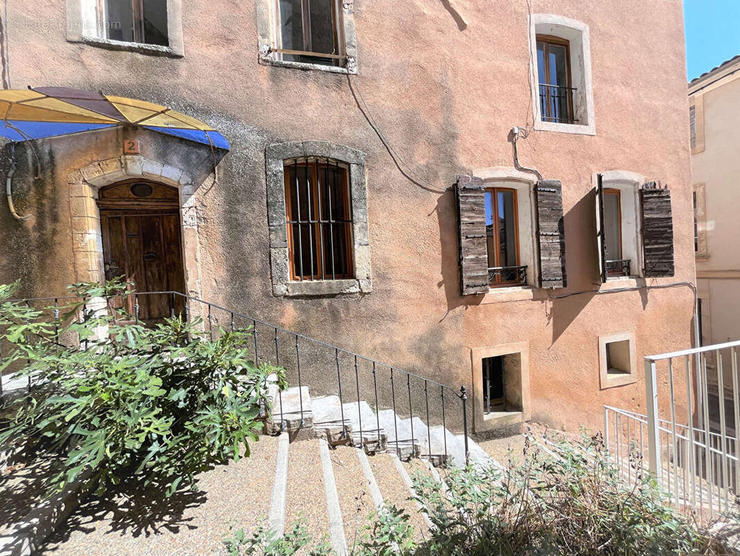 Appartement à SAINT-SATURNIN-LES-APT