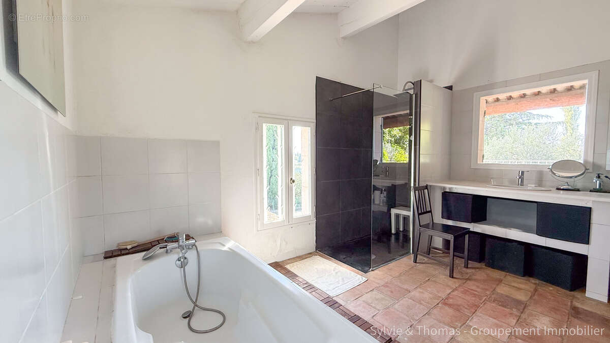 Maison à CADEROUSSE