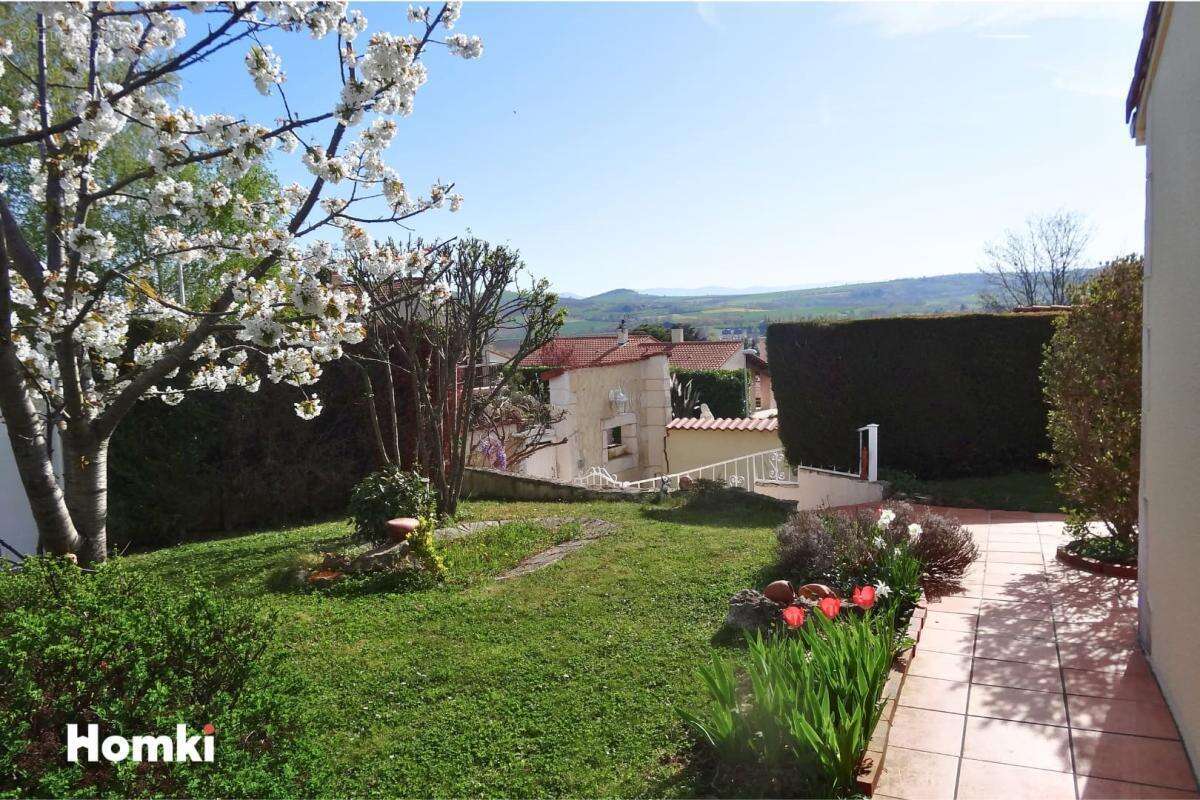Vue imprenable, aucun vis-à-vis et plain-pied : une maison rare à Billom - photo 22