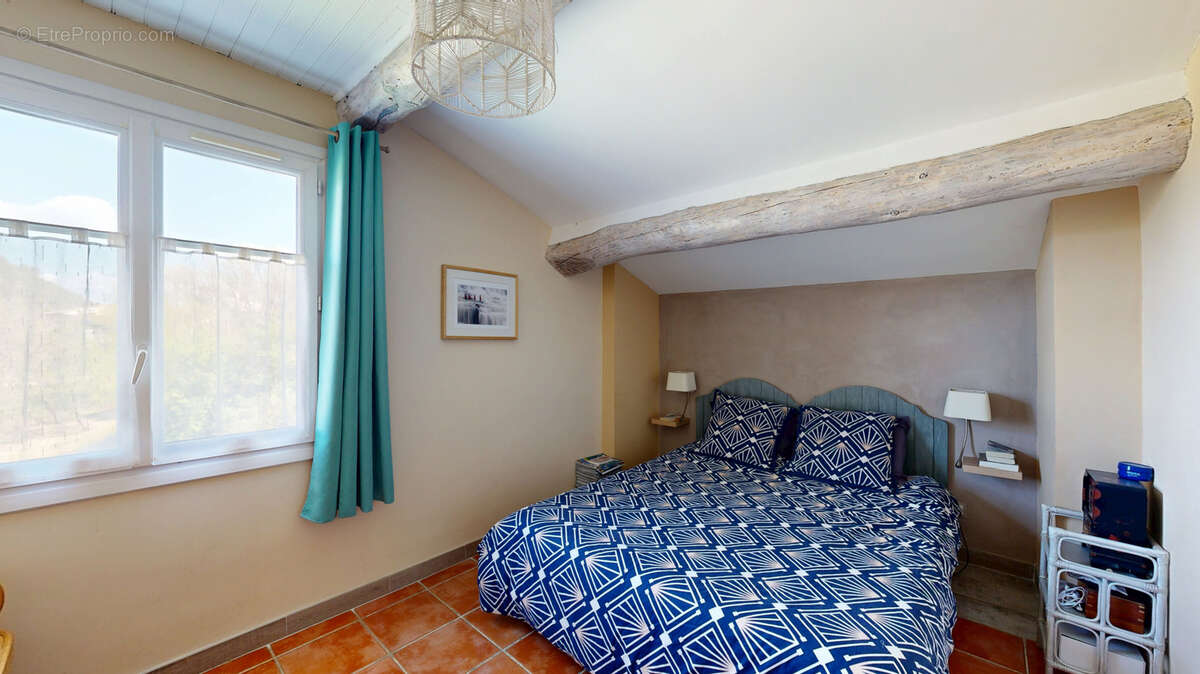 Maison à GREOUX-LES-BAINS