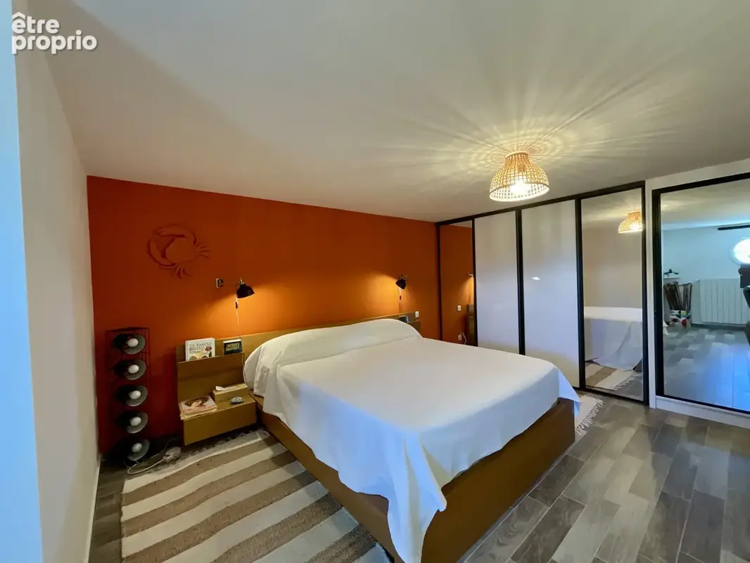 Villa de charme avec piscine, jardin paysager, double garage et prestations premium - photo 16