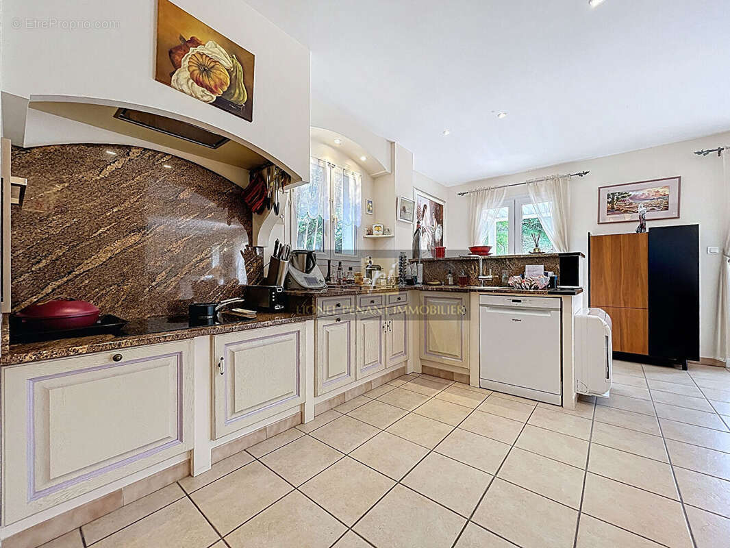 Maison à MALEMORT-DU-COMTAT