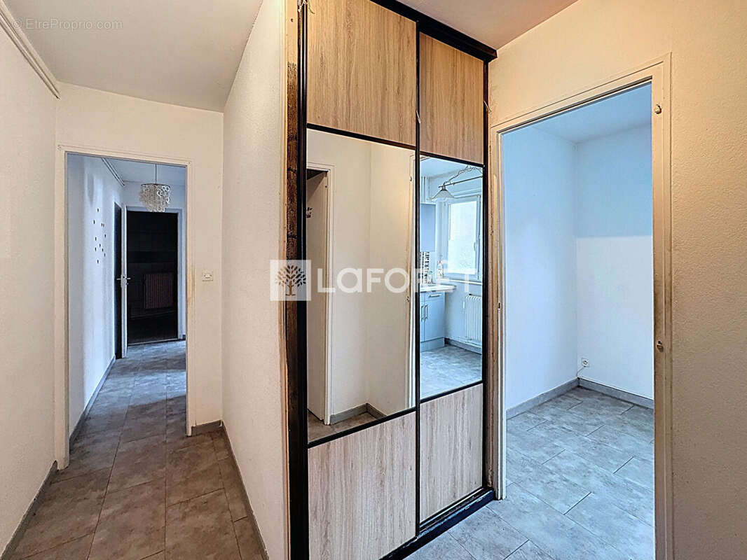 Appartement à GRAY