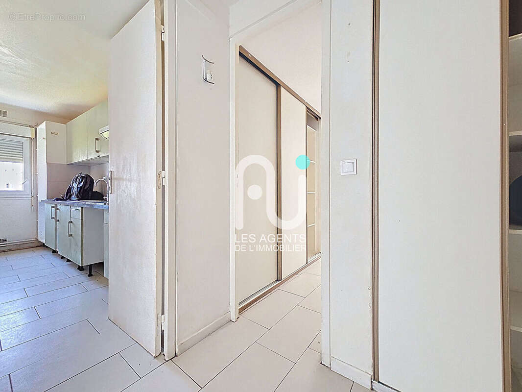 Appartement à VILLENEUVE-LA-GARENNE