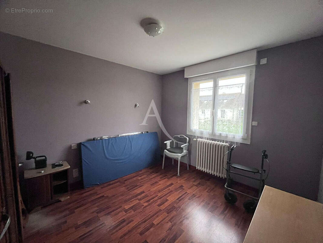 Maison à CHALONS-DU-MAINE