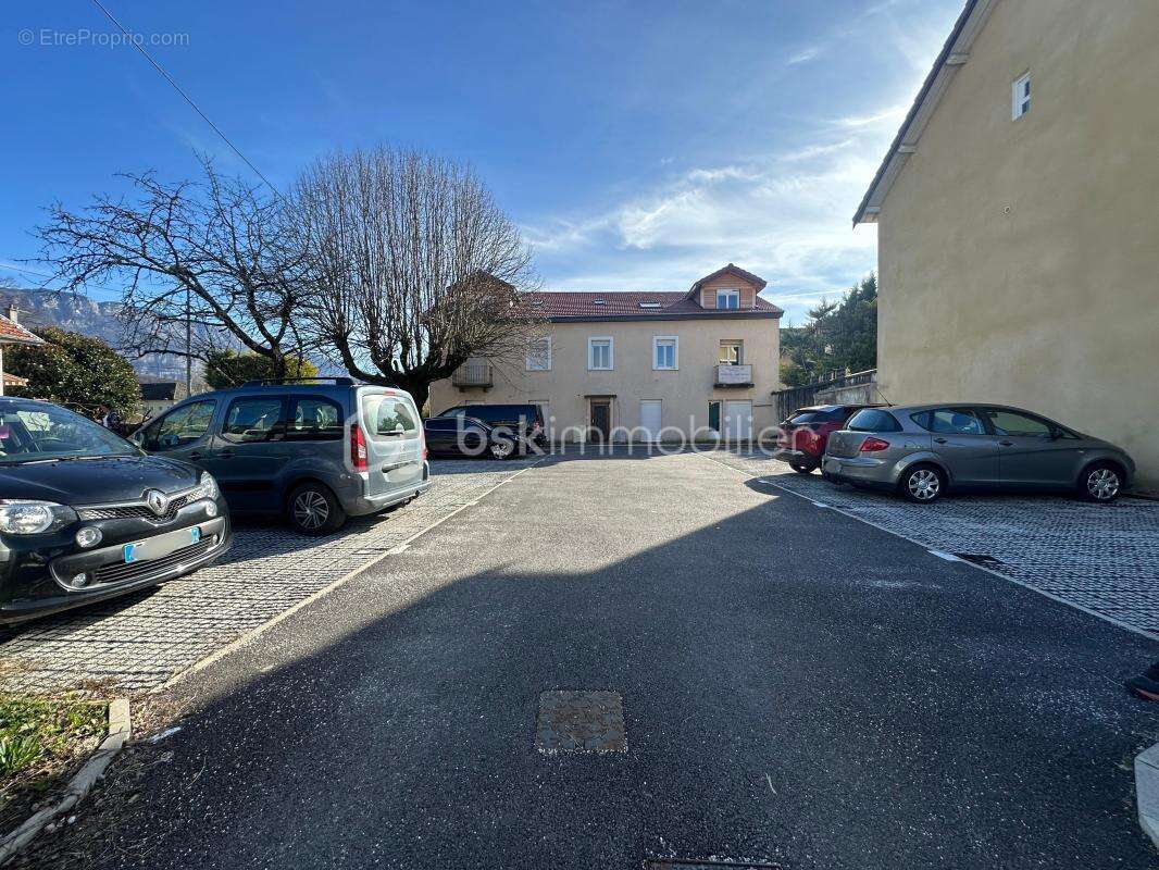 Studio entièrement renové + parking – aix-les-bains - photo 7