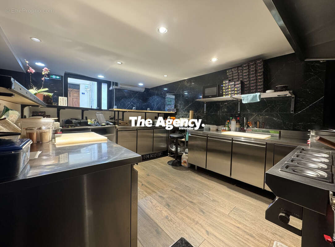 Autre à MARSEILLE-6E