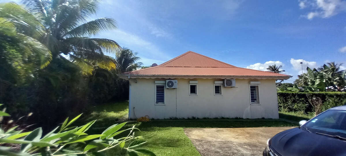 Maison à LAMENTIN
