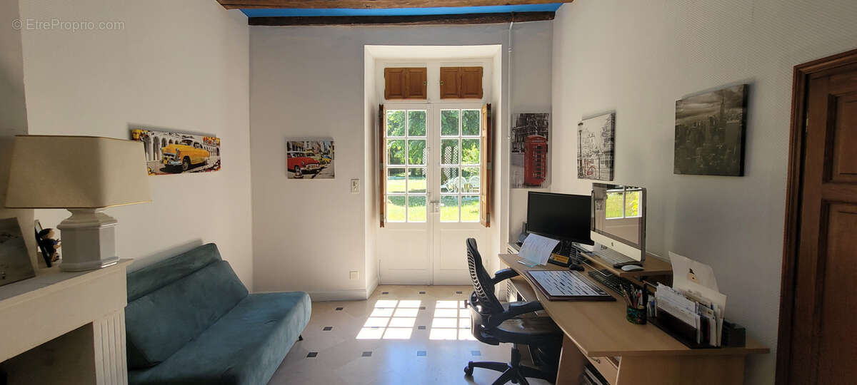 Maison à CHAMPIGNY-SUR-VEUDE