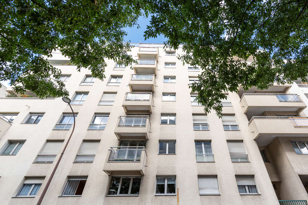 Appartement à PARIS-20E