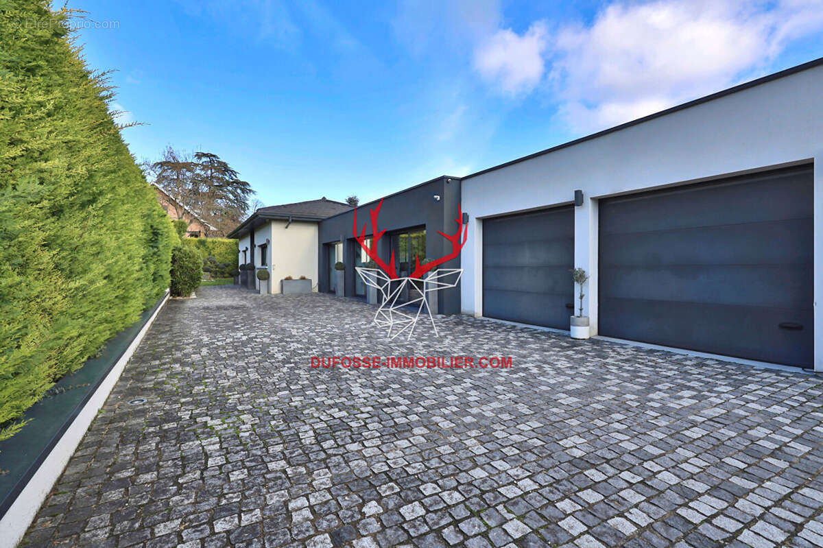 Maison à SAINT-CYR-AU-MONT-D'OR