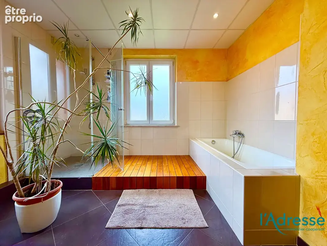 Maison familiale de 174 m² Atmosphère chaleureuse & design - photo 4
