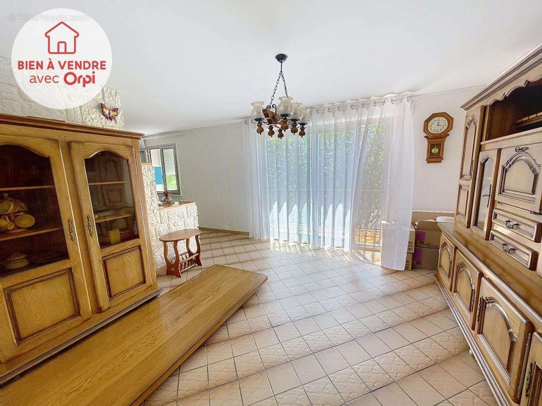 Maison à MEZY-SUR-SEINE