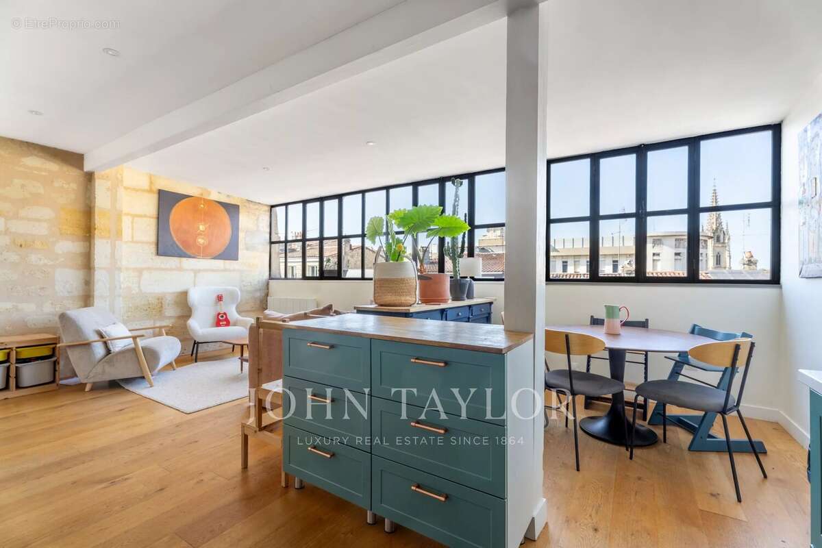 Appartement à BORDEAUX
