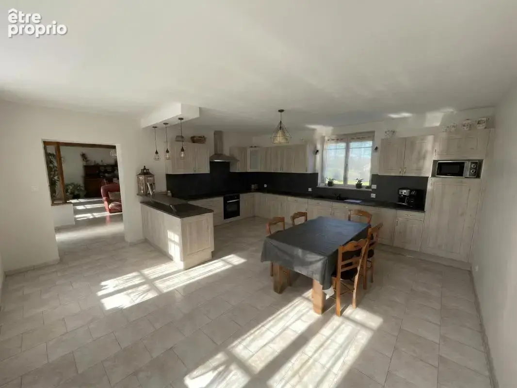  Superbe Maison Individuelle de 147 m² avec Jardin, Garage et 4 Chambres ! - photo 4