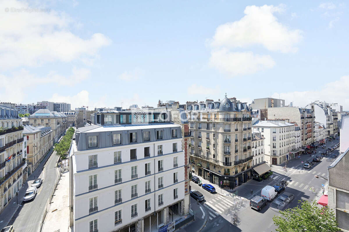 75015: SEVRES-LECOURBE Étage élevé - Balcon - Lumineux - Vue dégagée ! - photo 3