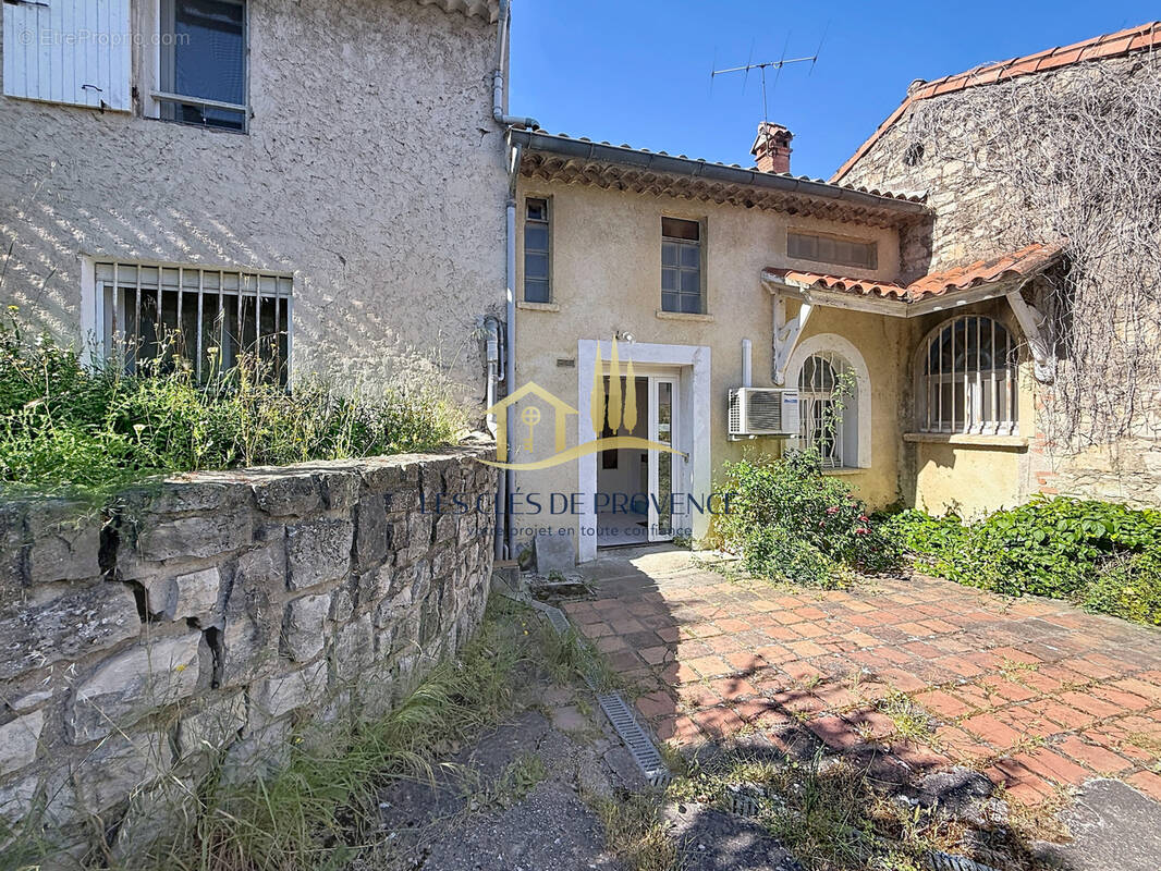 Maison à ROGNAC