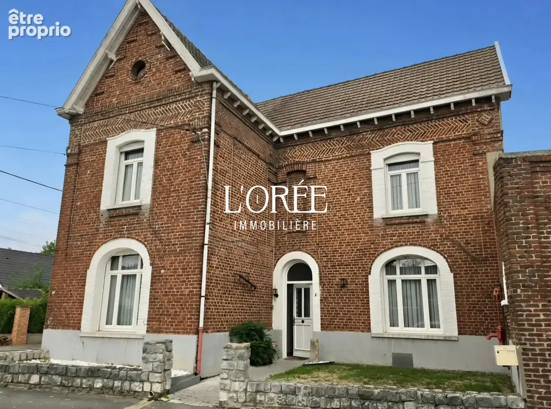 Maison style bourgeois - 146 m2 - 3 chambres - jardin - garage + atelier - photo 1