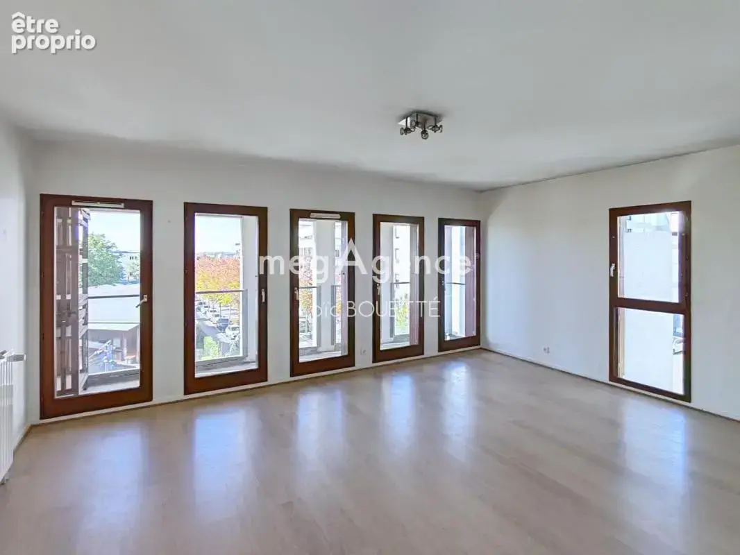 Spacieux appartement de 75m² avec balcon et stationnement - photo 1