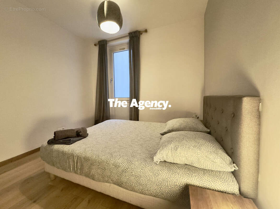 Appartement à MARSEILLE-1E