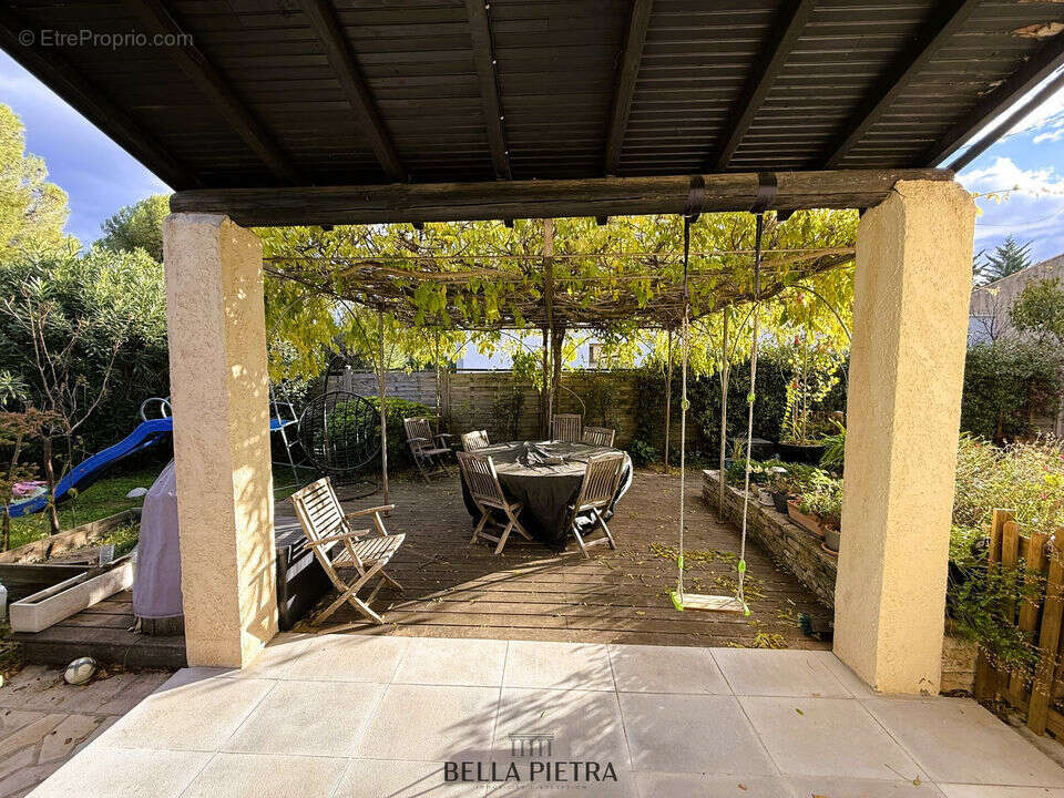 Maison à SAINT-GENIES-DES-MOURGUES