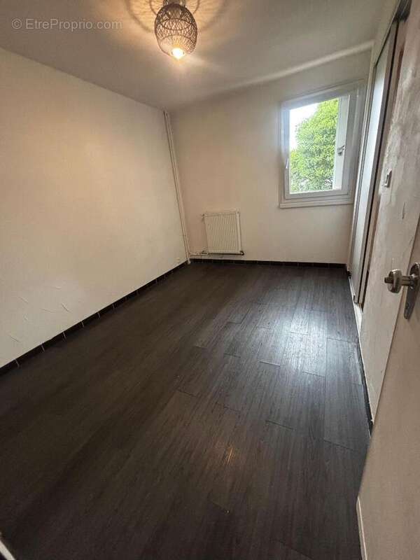   - Appartement à DRAGUIGNAN