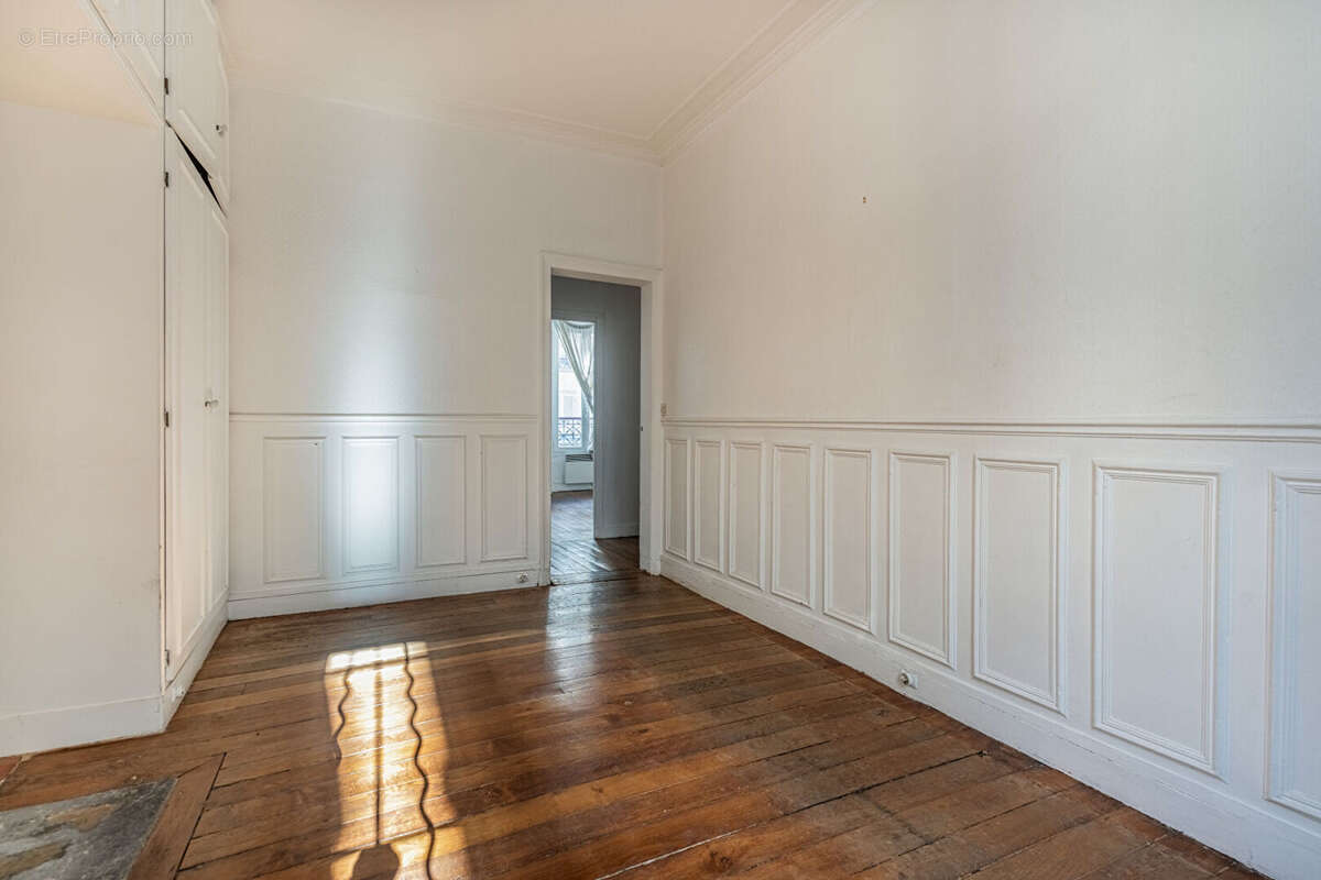 Appartement à PARIS-11E