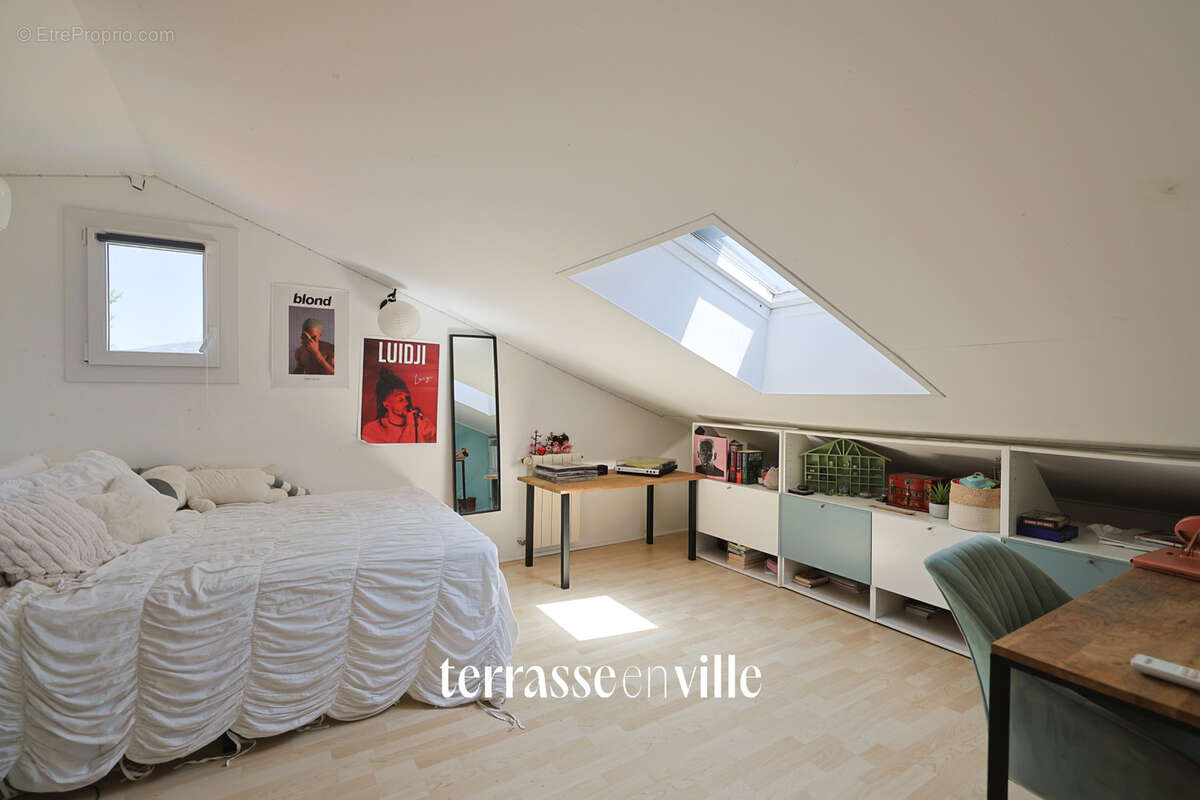 Exclusivite - toulon - cap brun - maison t 5 - 163 m2 - piscine - jardin - proximite  immediate des ecoles - photo 19