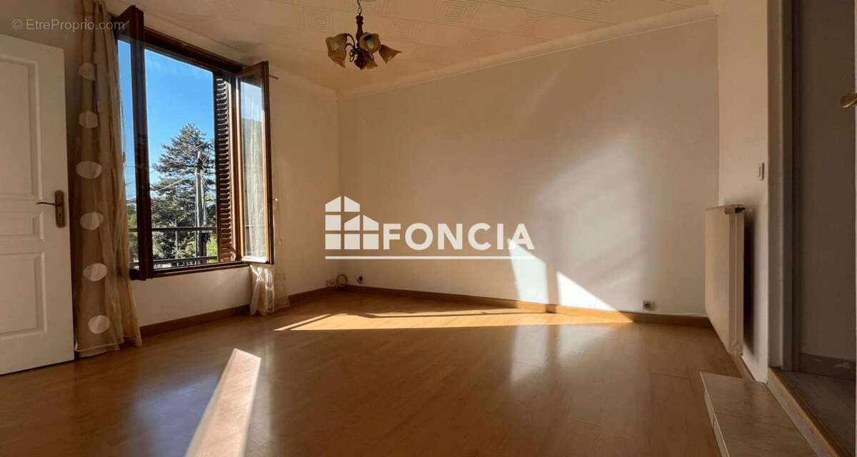 Appartement à SAINT-DENIS