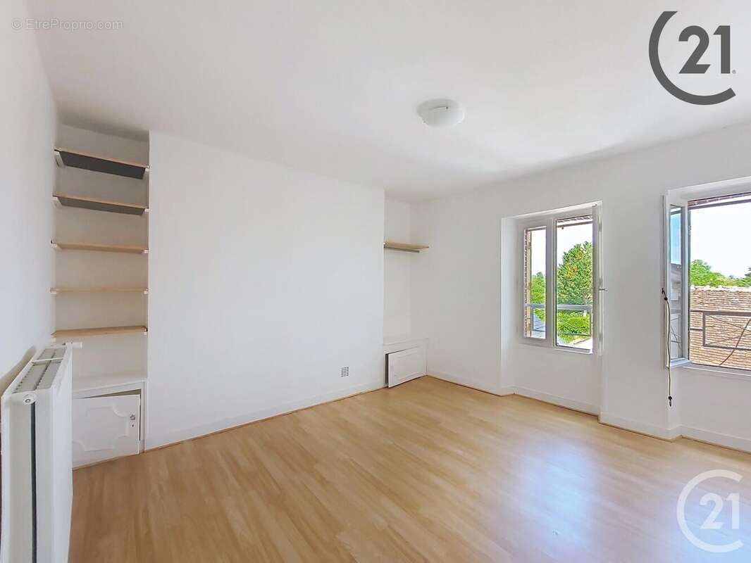 Autre à BRIENON-SUR-ARMANCON