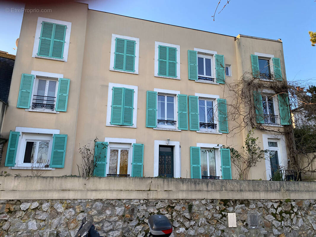 Appartement à LE PERREUX-SUR-MARNE