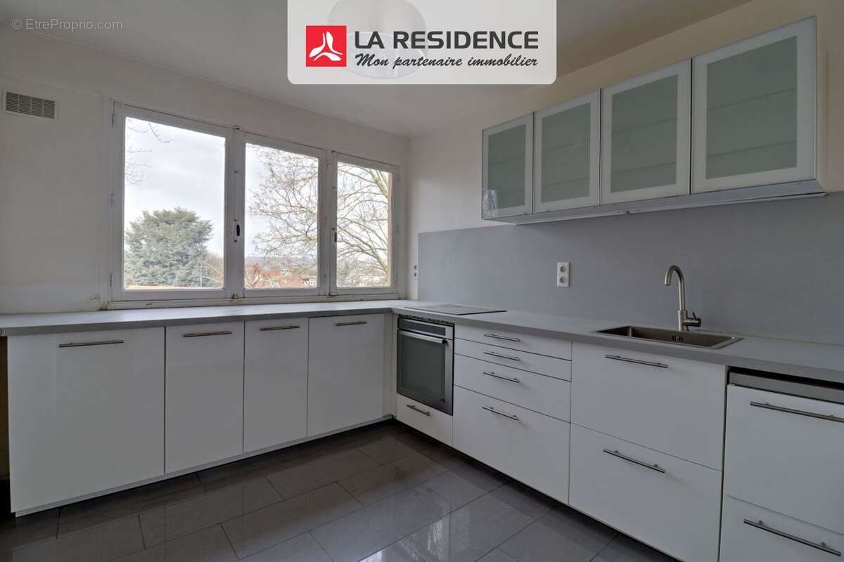 Appartement à VERNEUIL-SUR-SEINE