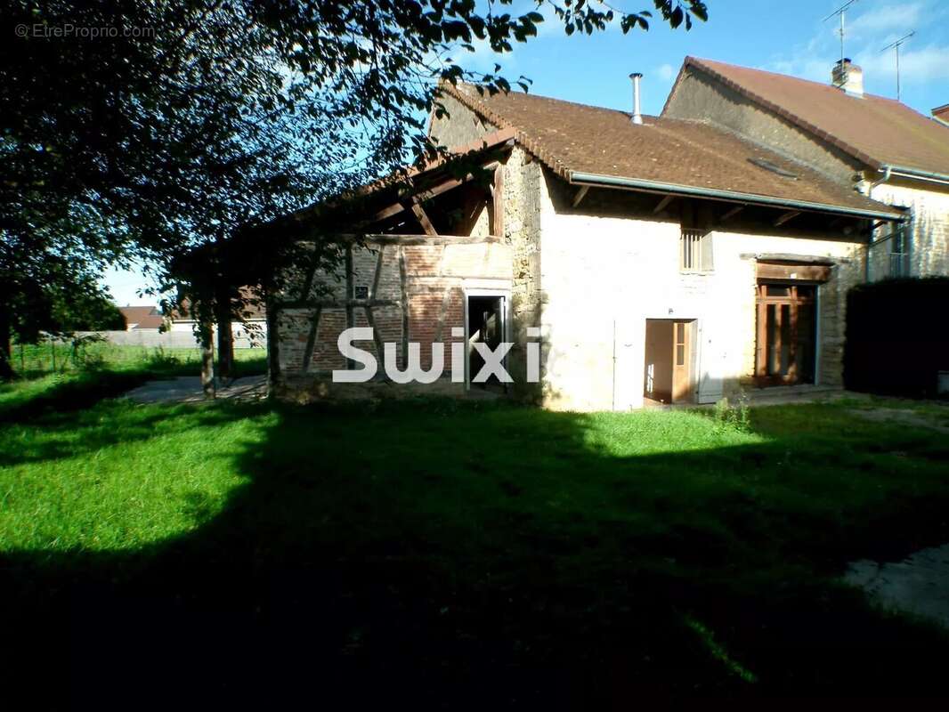 Maison à LONS-LE-SAUNIER