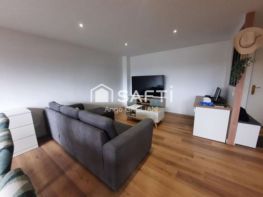 Photo 2 - Appartement à LAVAL