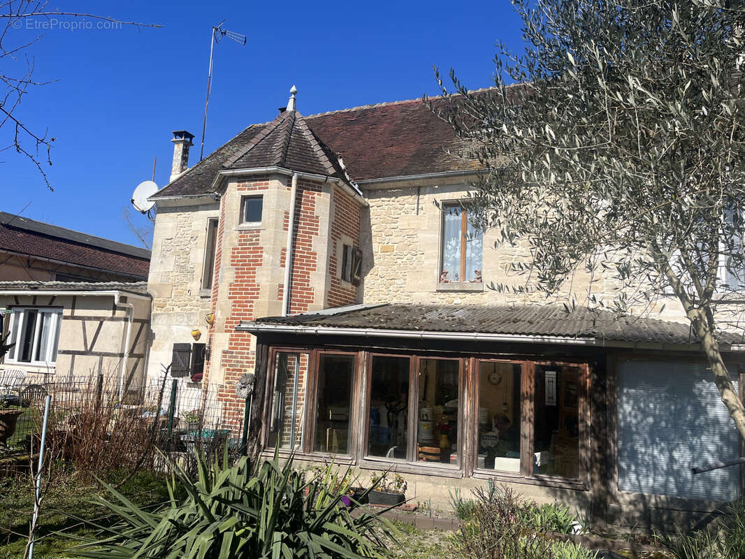Maison à MOUY