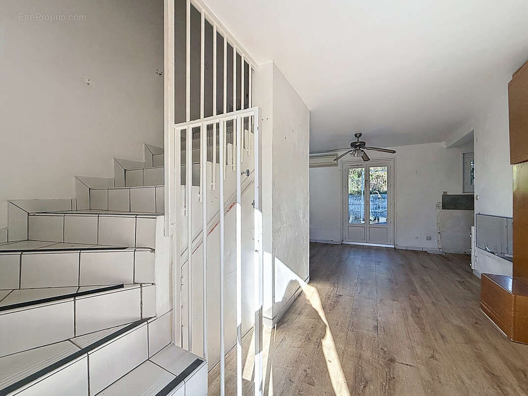 Maison à SIX-FOURS-LES-PLAGES