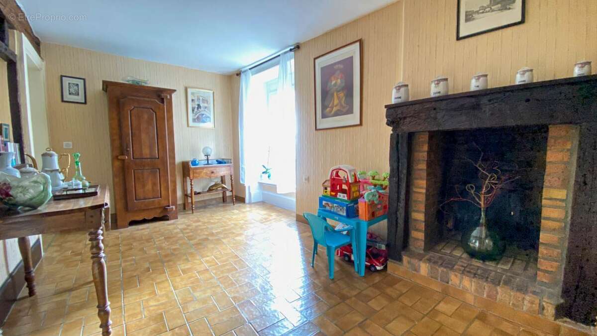 Maison à AIXE-SUR-VIENNE