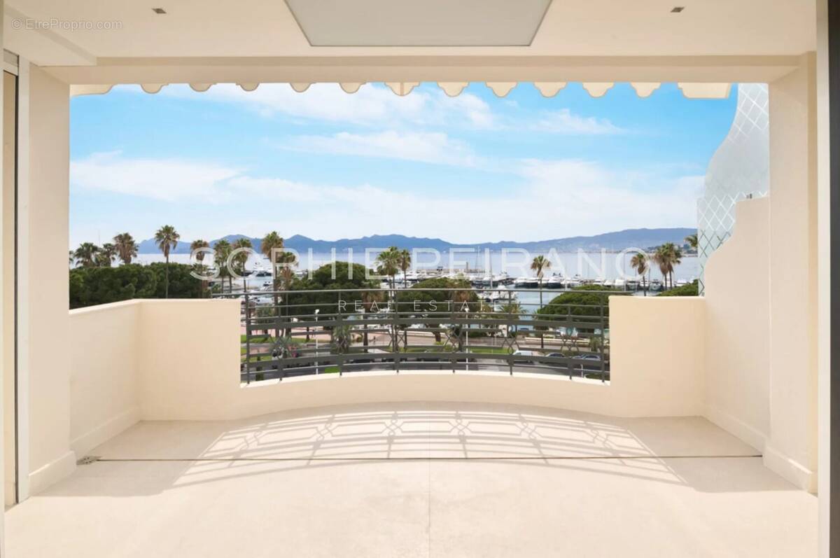 Appartement à CANNES